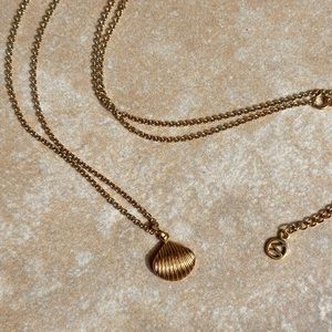 Mejuri Striped Shell Necklace Gold Vermeil